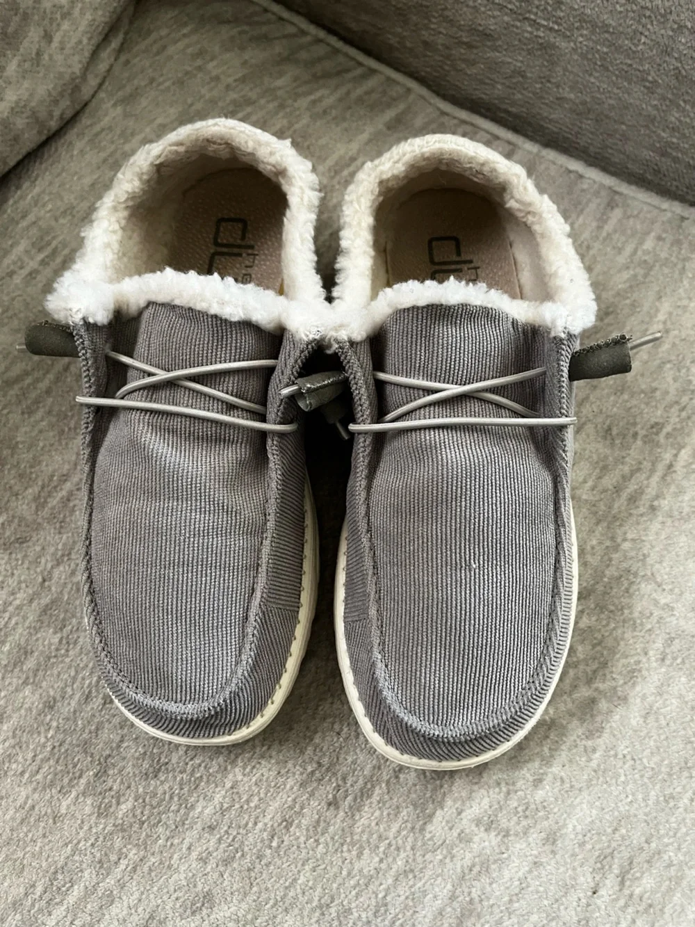 Women’s Hey Dude Gray Corduroy Wendy Shearling Lined Slip On Sneakers Size 8
